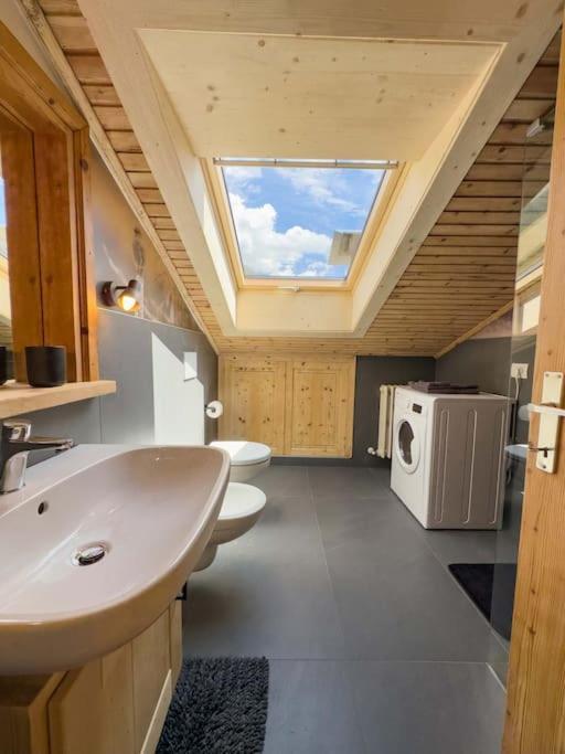 House 1 Via Funivie, Pista Stelvio, Posto Auto Apartment