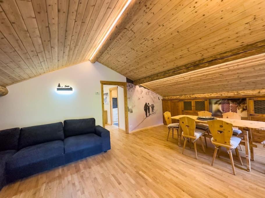 House 1 Via Funivie, Pista Stelvio, Posto Auto Apartment